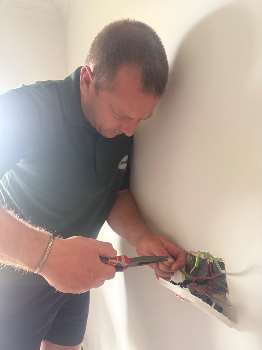 Electrician: Image 13